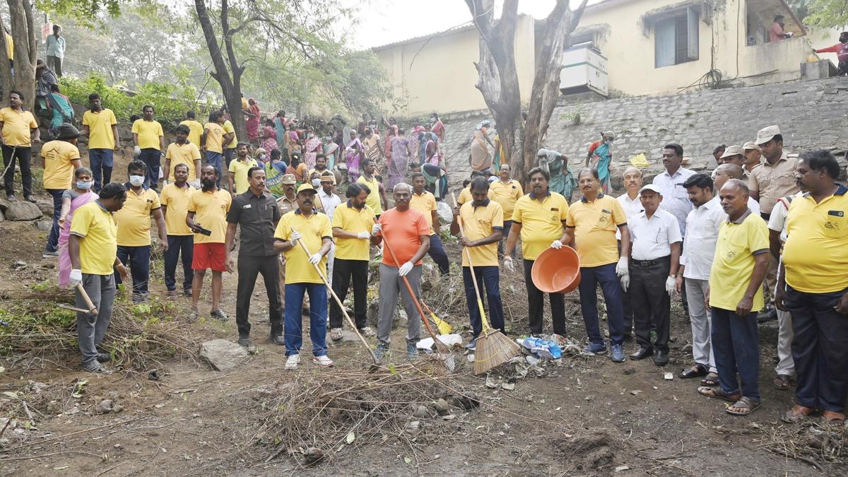 MGNREGA workers to restore 21 ponds in Tiruvannamalai