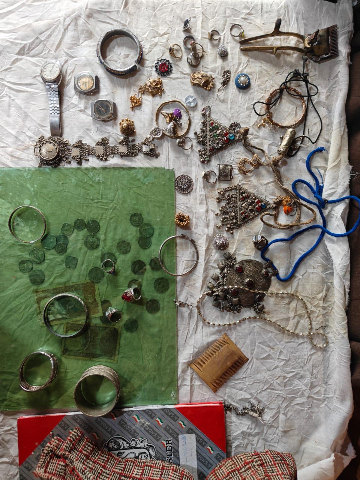 Jewellery used by the Dard-Shin people are also a part of the collection. Jewellery used by the Dard-Shin people are also a part of the collection.