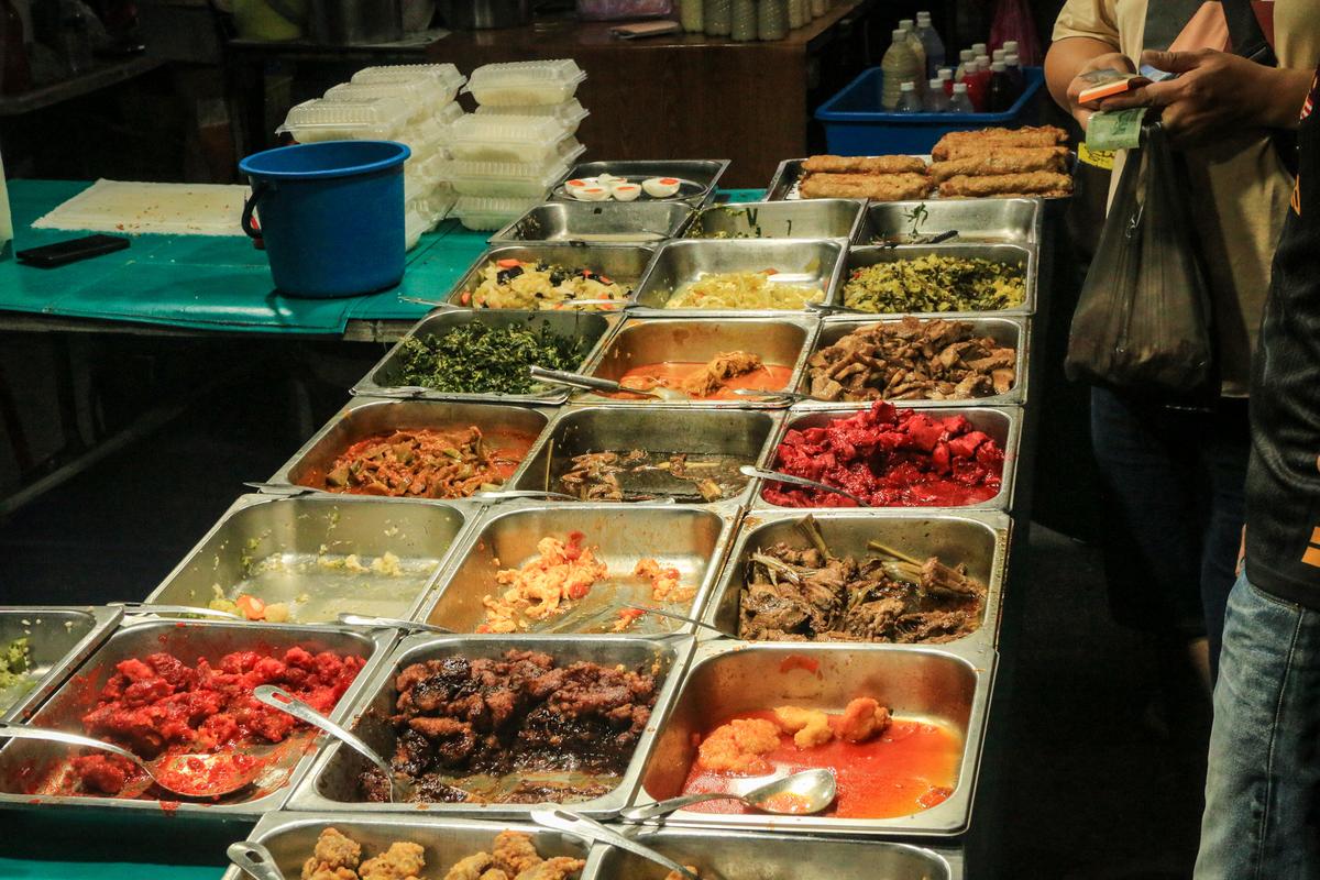 A variety of meat dishes are available at the night market in Sibu.