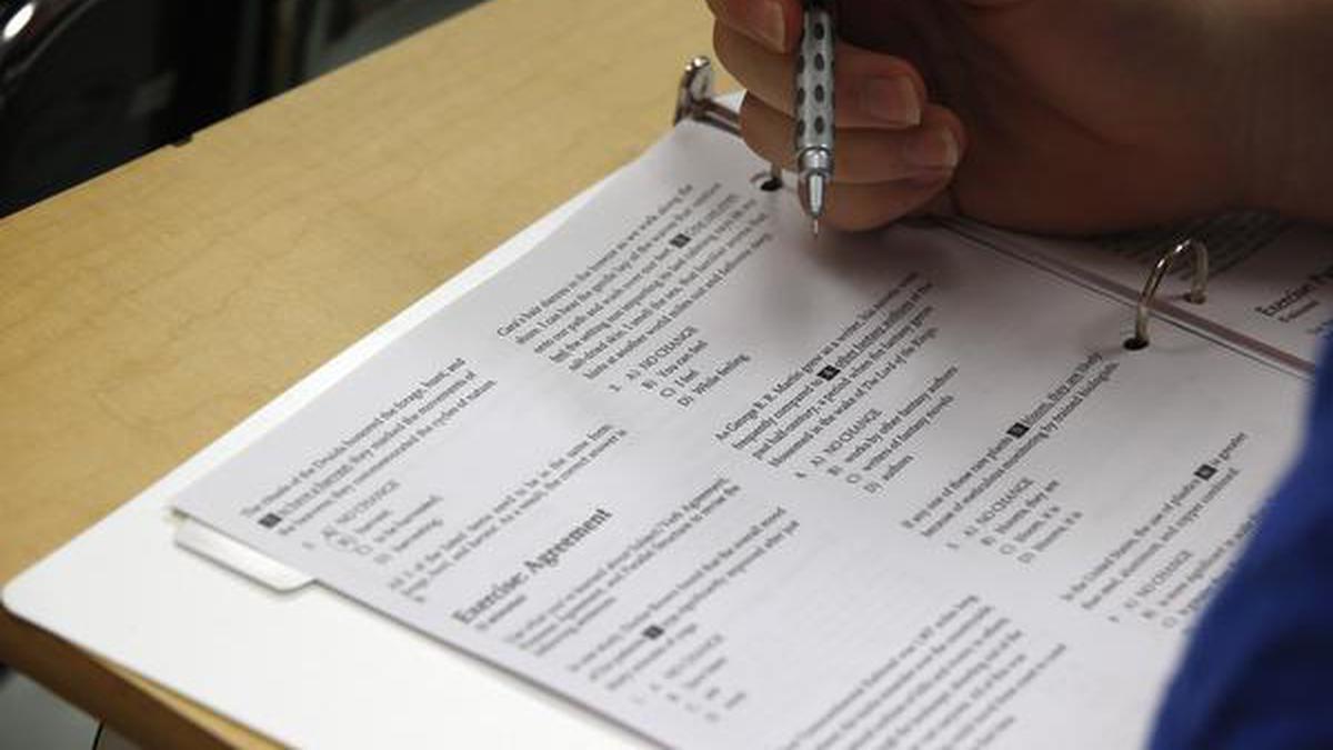 https://th-i.thgim.com/public/news/national/2qv5ga/article70078287.ece/alternates/LANDSCAPE_1200/exams.jpeg