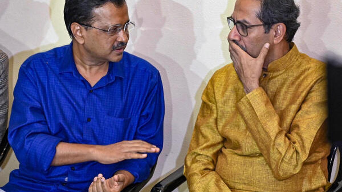 BJP put hurdles in mayoral election, says Kejriwal after meeting Uddhav Thackeray