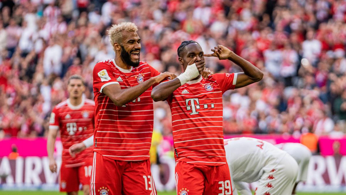 Bundesliga 22/23 | Bayern fires six goals past Mainz to take over top spot