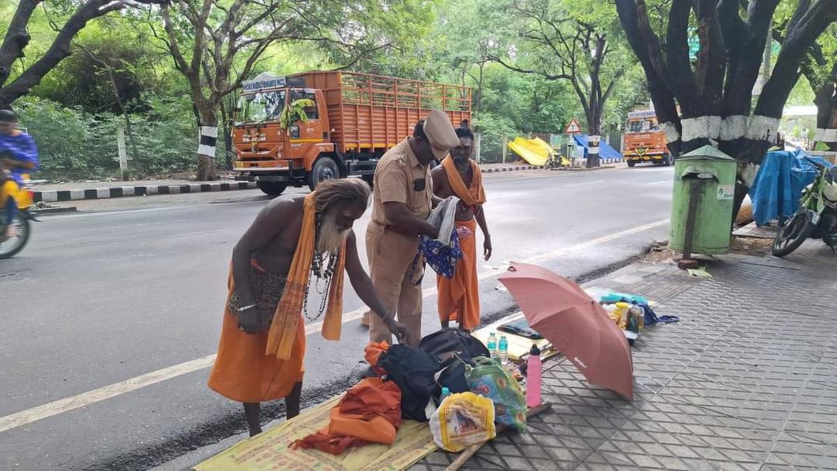 Police intensify checks for banned narcotic substances among sadhus in Tiruvannamalai