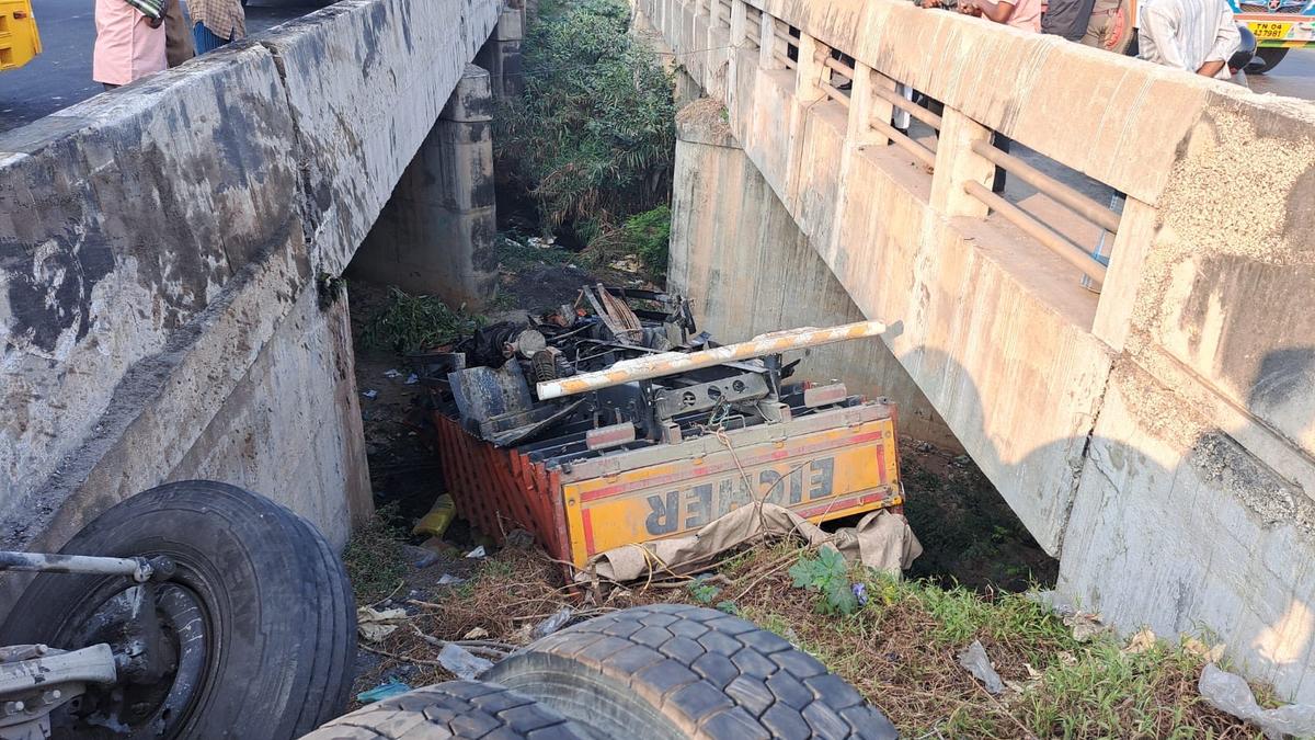 Lorry driver killed after vehicle plunges into pit near Ambur