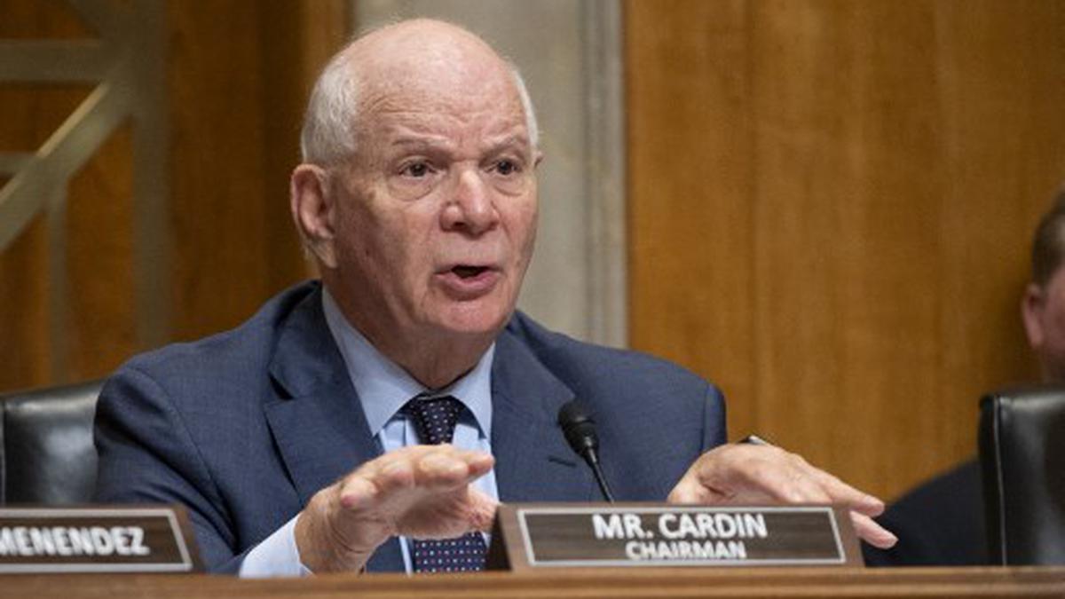 Top U.S. Senator expresses concern over notification of CAA rules