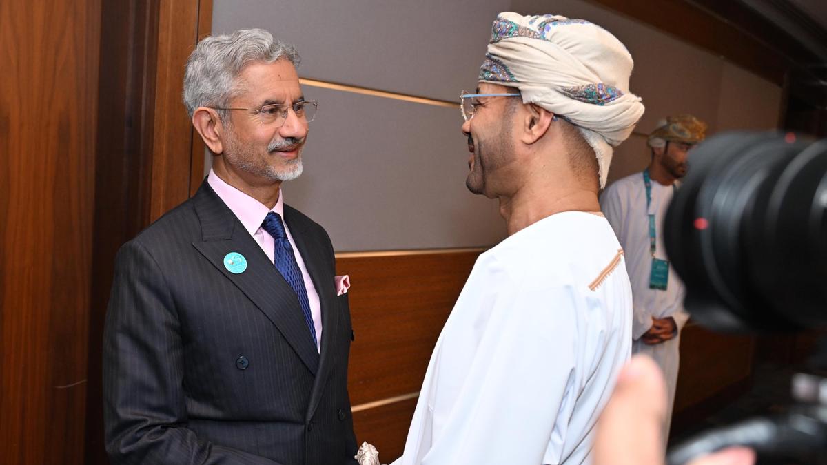 EAM Jaishankar, Omani counterpart discuss cooperation in trade, investment, energy security