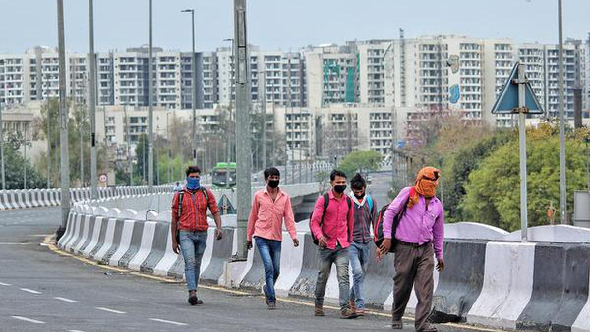 Coronavirus | Lockdown forces migrant workers to walk from Manesar to home in Uttar Pradesh