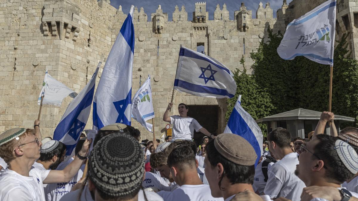 Israelis mark capture of East Jerusalem with Old City parade, provocative chants