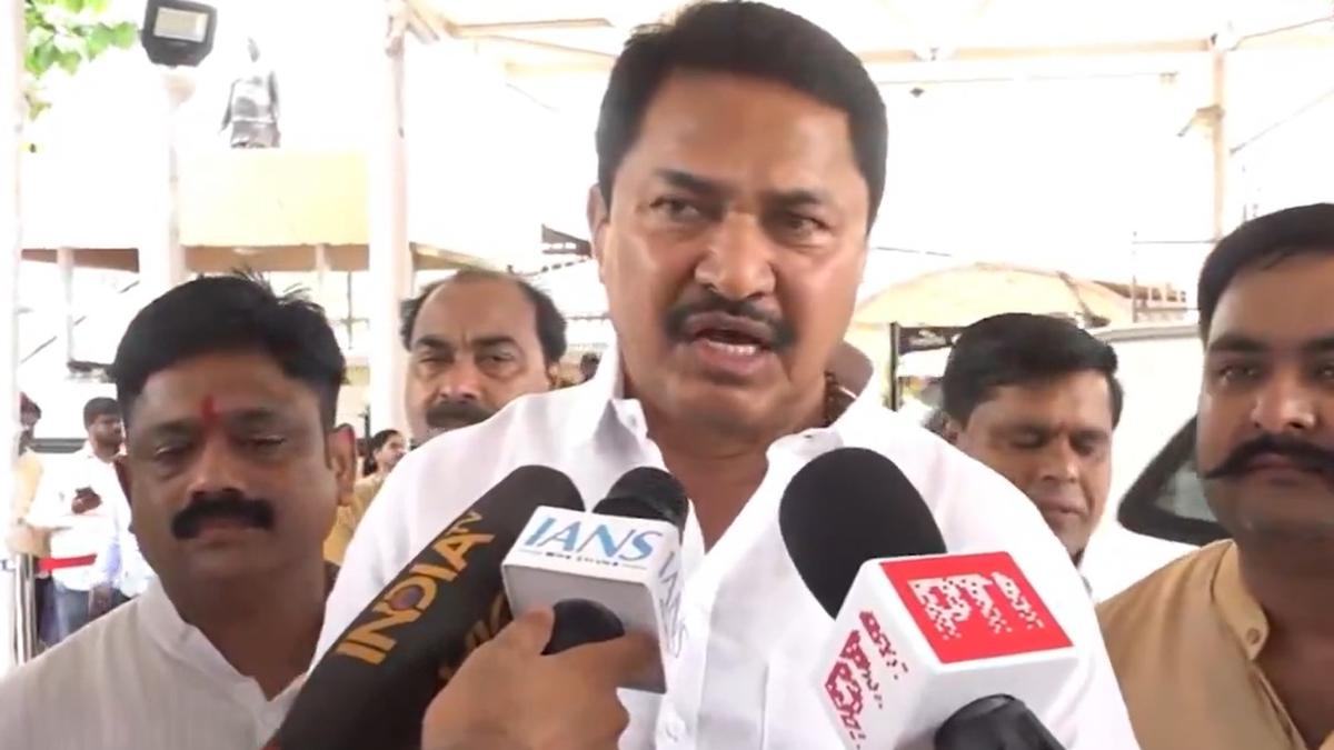 Nana Patole climbs Speaker’s podium to protest BJP MLAs’ remarks, suspended for a day