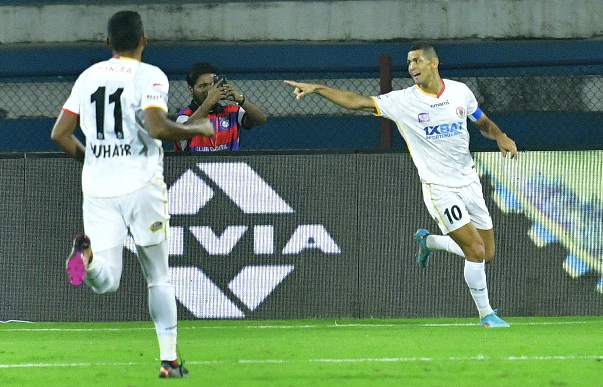 Hero ISL 2022/23 | Cleiton Silva returns to haunt Bengaluru FC, nets the match-winner for East Bengal Hero ISL 2022/23 | Cleiton Silva returns to haunt Bengaluru FC, nets the match-winner for East Bengal