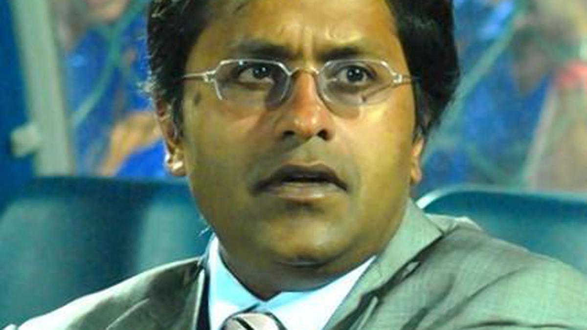 ex-IPL commissioner Lalit Modi slammed and asked to apologise by SC