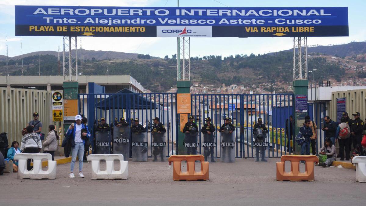 Peru closes Machu Picchu airport as nationwide protests persist