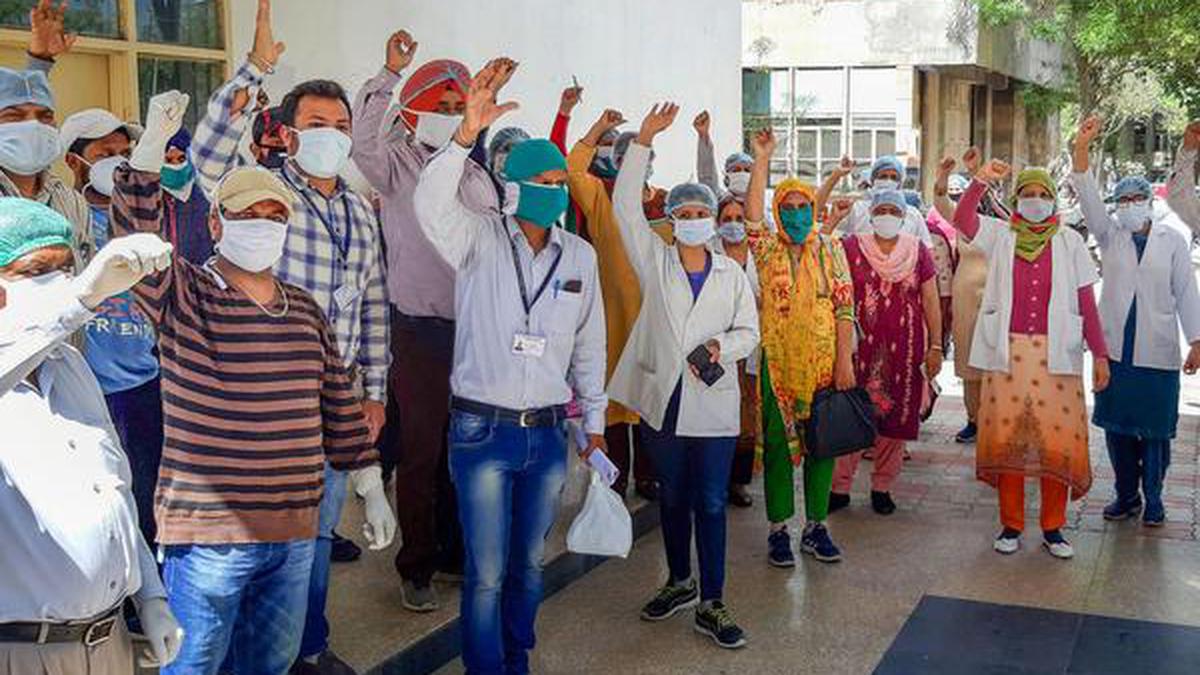 Coronavirus outbreak | Tamil Nadu, Maharashtra to get PPE’s donated by China