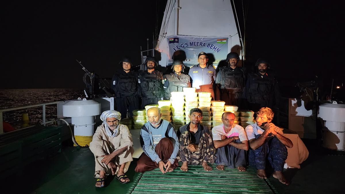 Indian Coast Guard and Gujarat ATS jointly apprehend ₹425 cr-worth drugs from Iranian boat