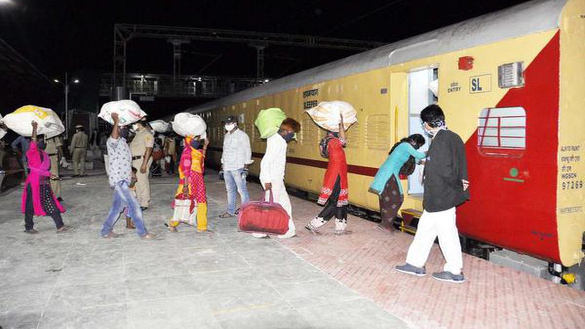 Shramik trains | Indian Railways asks zones to watch out for sectarian feuds, troublemakers on board