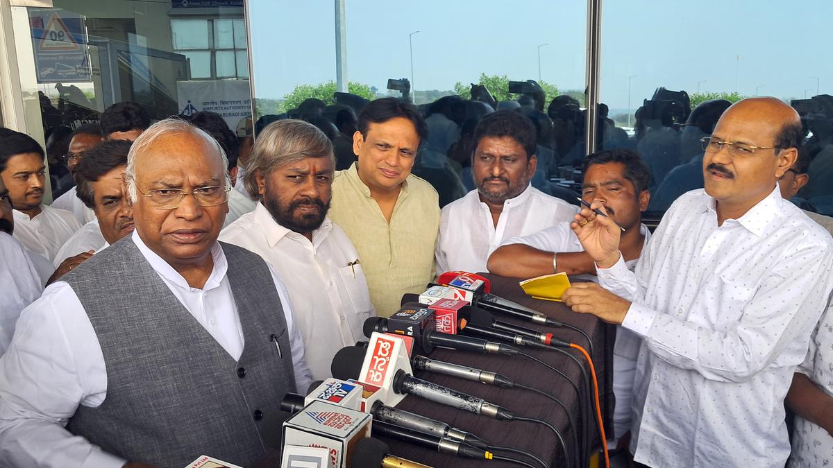 Bihar political crisis | Congress lashes out at Nitish Kumar after he quits as  CM, walks out of Mahagathbandhan
