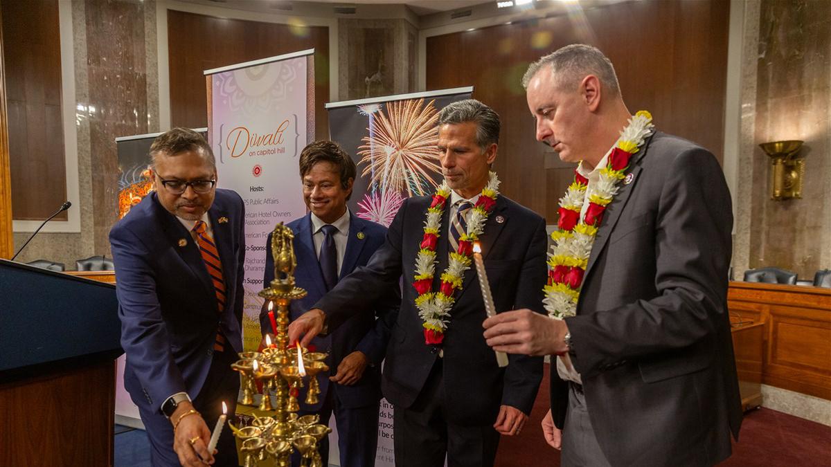 U.S. lawmakers hail Indian-Americans' contribution to development at Capitol Diwali events