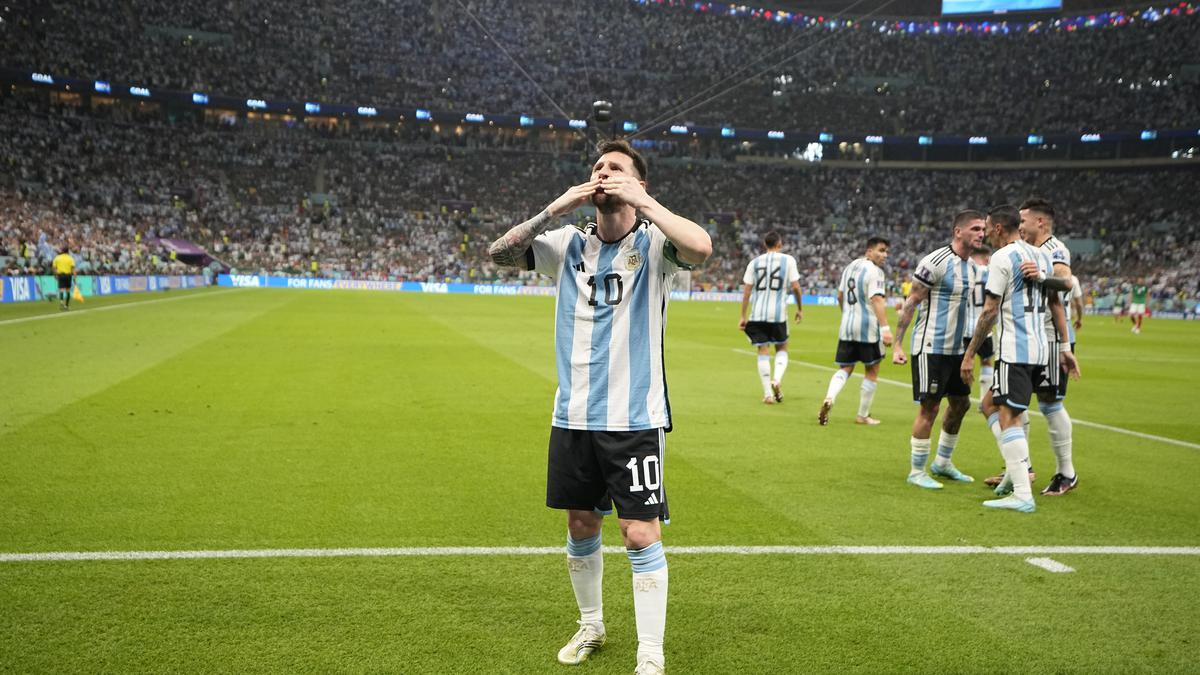 Biggest FIFA World Cup crowd in 28 years sees Messi play