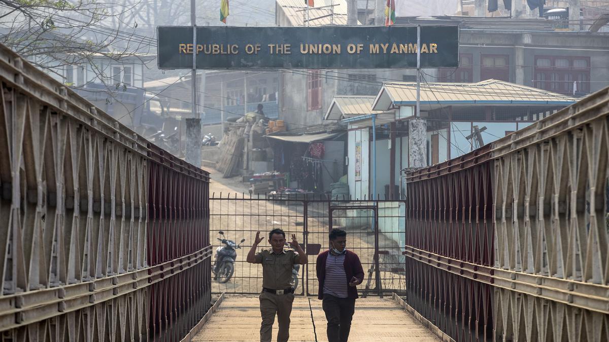 India seals Myanmar border amid strains over refugee crisis