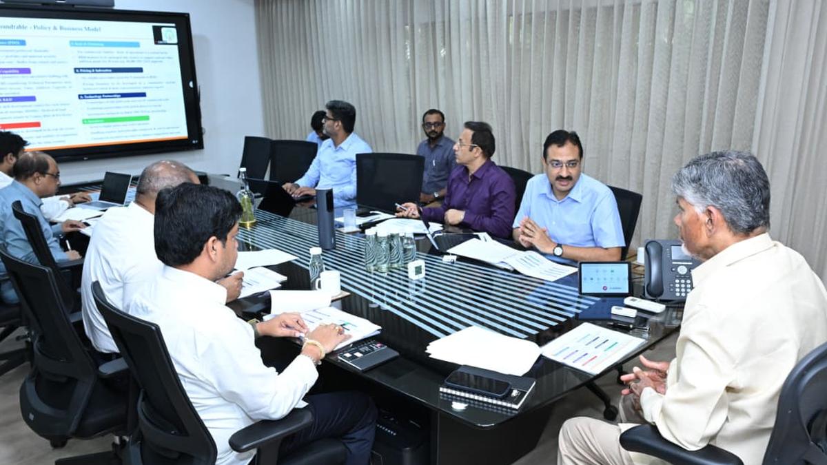 A.P. CM eyes ₹1.9 lakh crore investments, 1.52 lakh jobs in mining and steel sectors