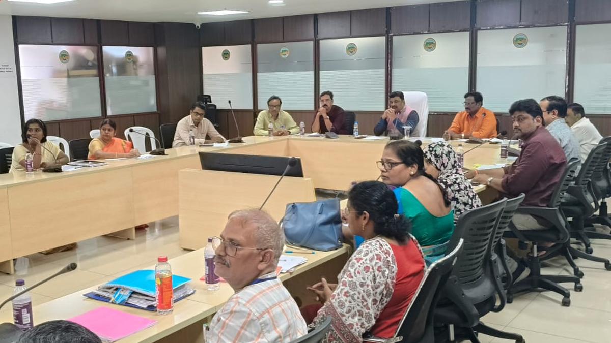 A.P. Intermediate education chief raps principals of 50 underperforming government junior colleges