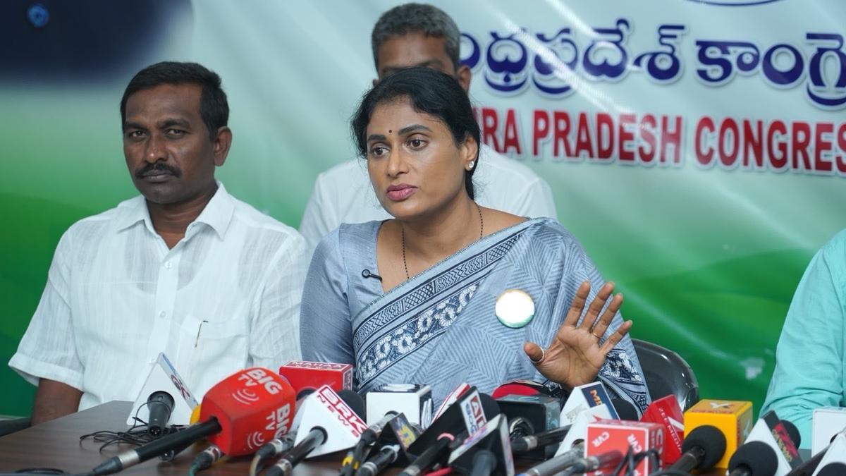 Sharmila slams TDP for criticising Y.S. Rajasekhar Reddy, Y.S. Raja Reddy