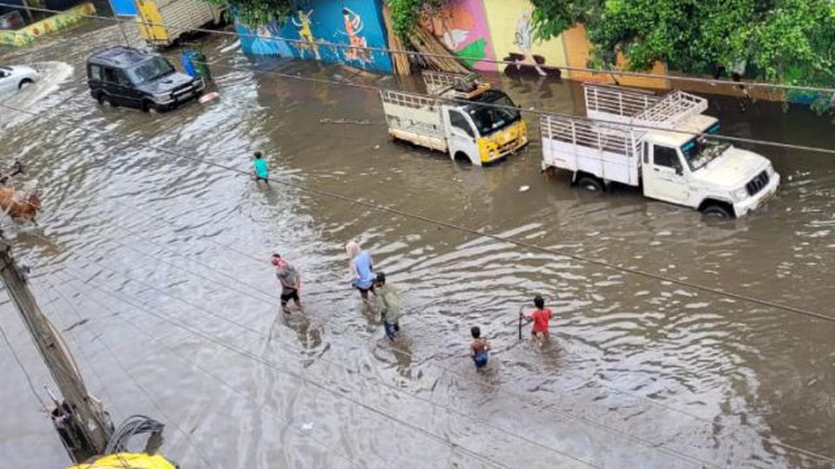 Cyclone Gulab landfall | Heavy rains flood low lying areas in the Vizag; fishermen cautioned