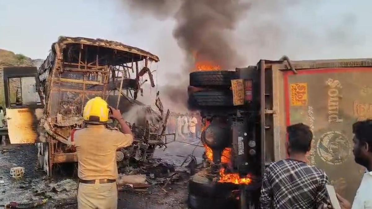 Bus-truck collision in Markapuram LIVE: 13 killed, 25 injured; Chandrababu Naidu expresses shock