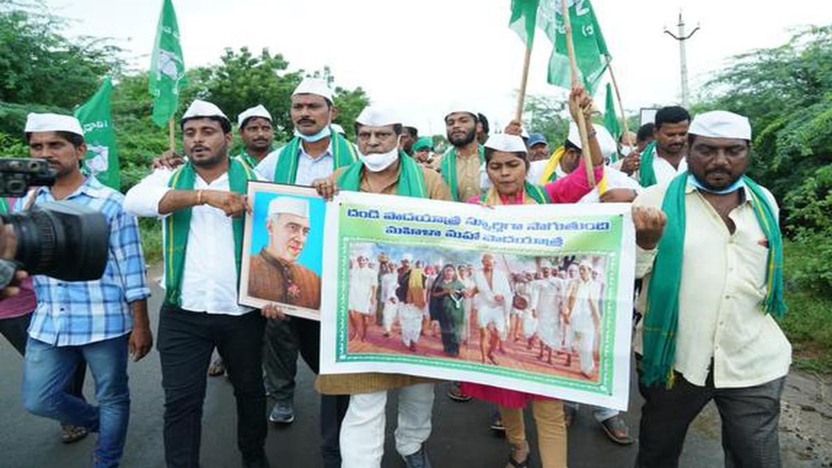 Support Pours In For Amaravati Farmers As They Resume March - The Hindu