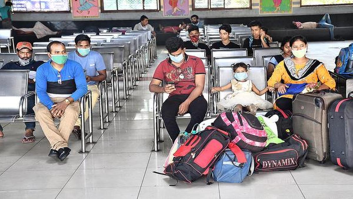 Flight, train, bus services open bookings for journey after April 15 ...