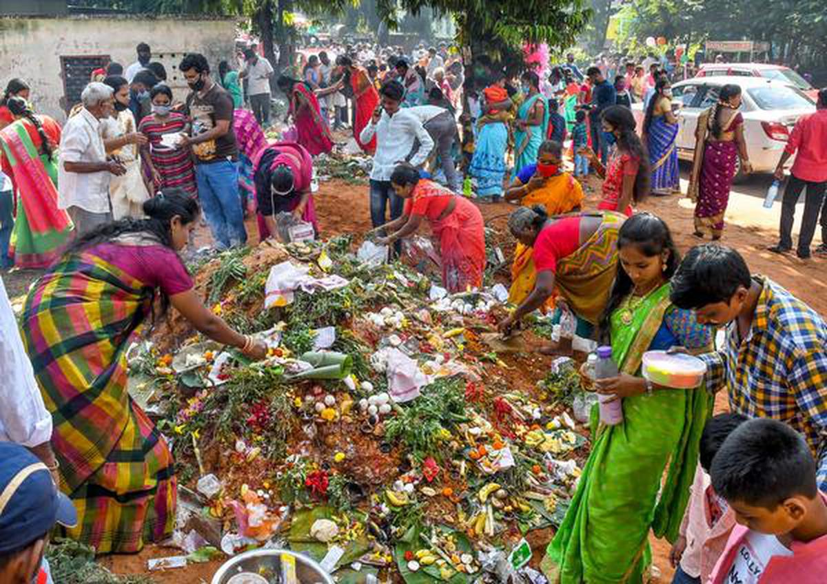 Devotees make a beeline for anthills on Nagula Chavithi - The Hindu