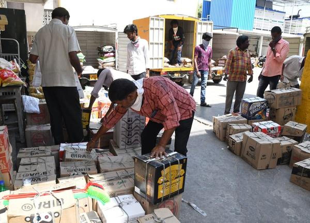 Amid lockdown, door delivery of groceries likely to improve situation