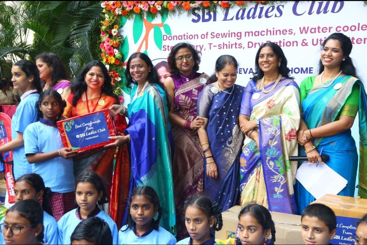 Donation of essentials by SBI Ladies Club.