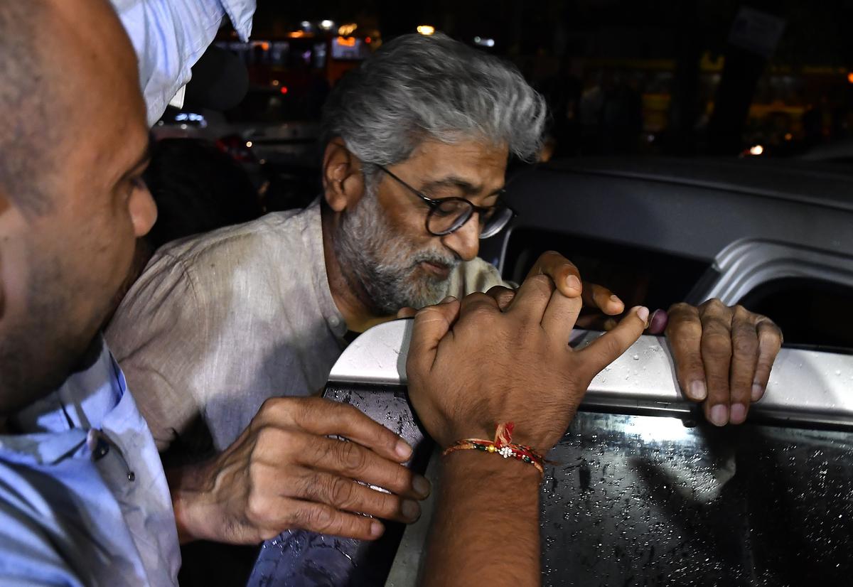 SC allows to inspect medical reports of treatment to jailed activist Gautam Navlakha