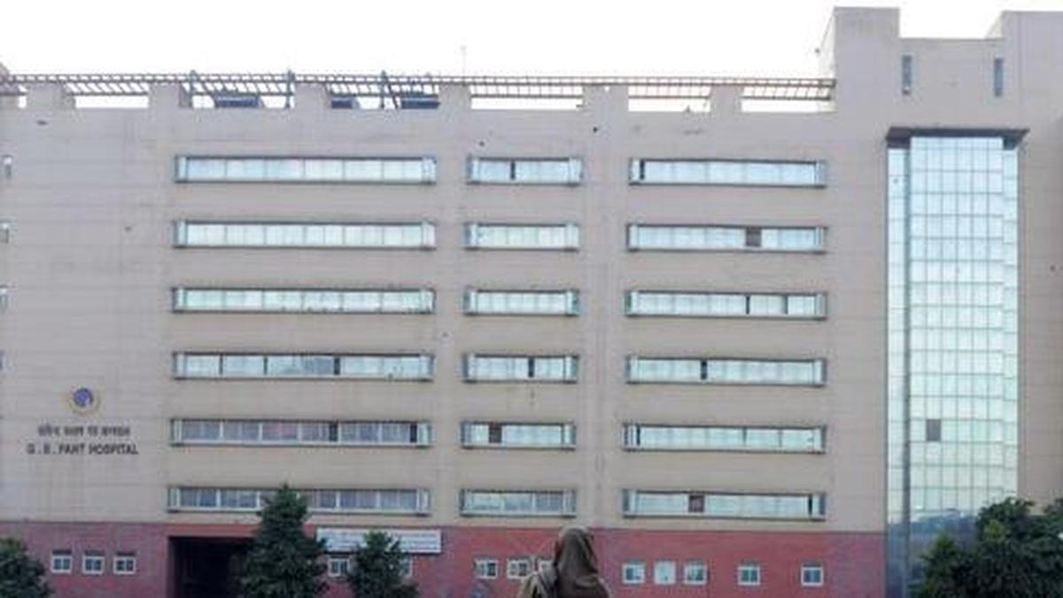 Delhi hospital official apologises to staff over controversial ‘no