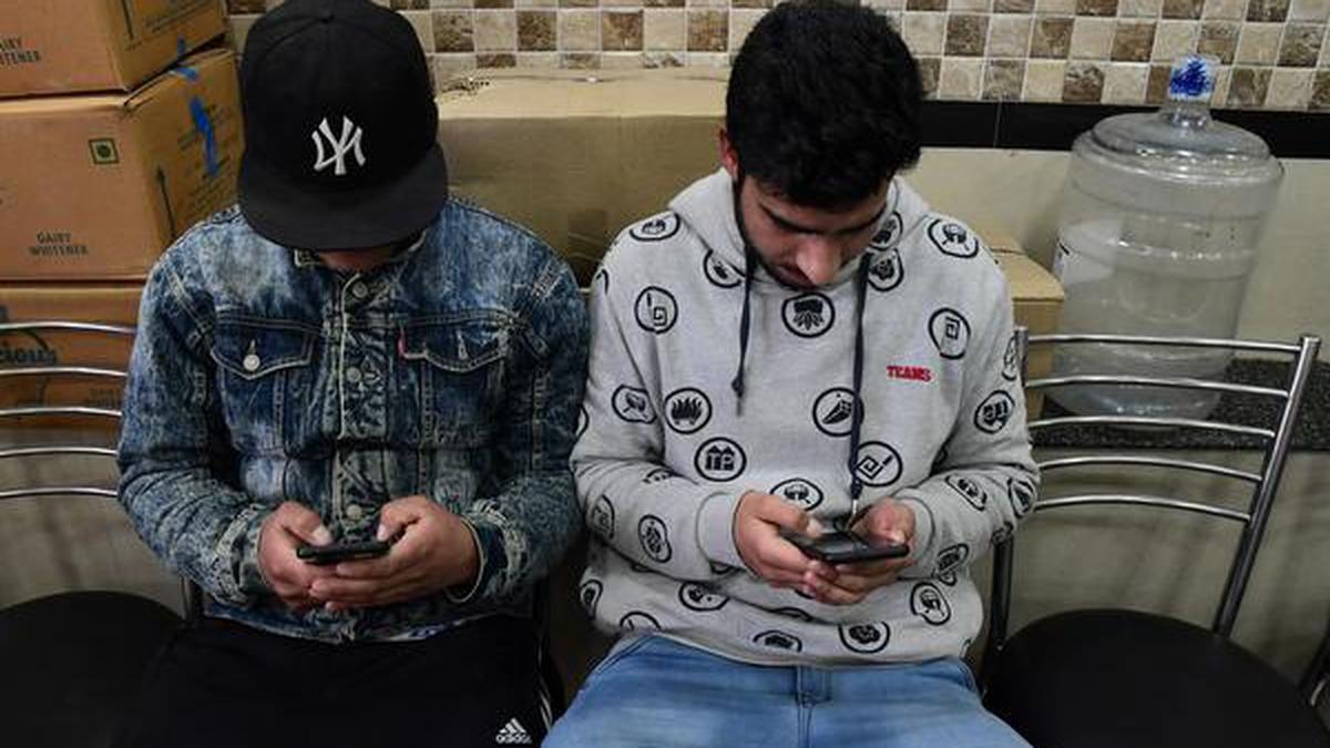 J&K restores 4G mobile Internet