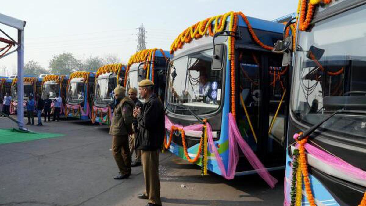 Delhi LG, CM flag off 500 electric buses