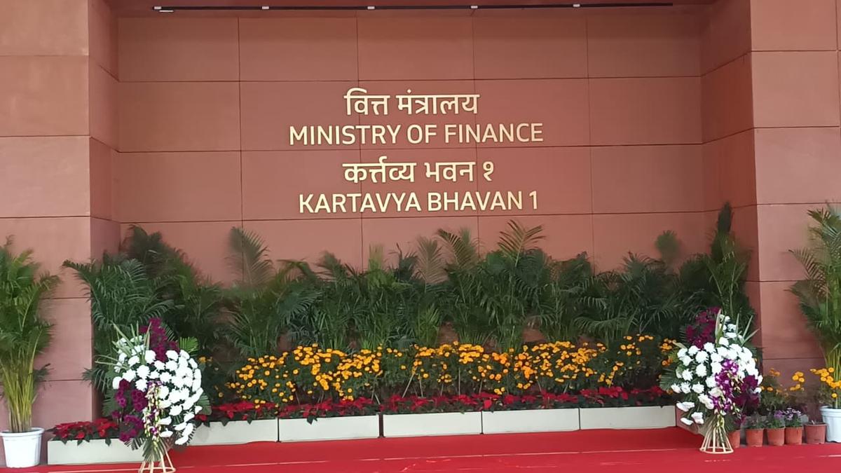 Government allows SEZ export units to sell in domestic market at concessional rates