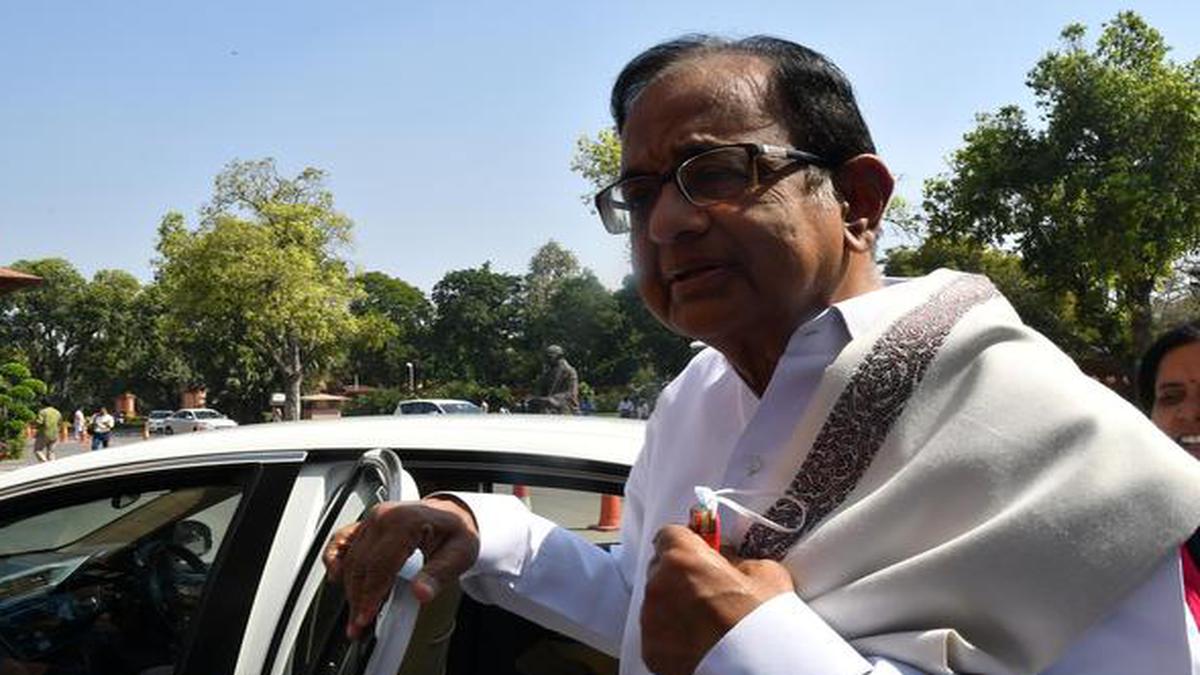 Coronavirus | Chidambaram asks CMs to explain lockdown on TV