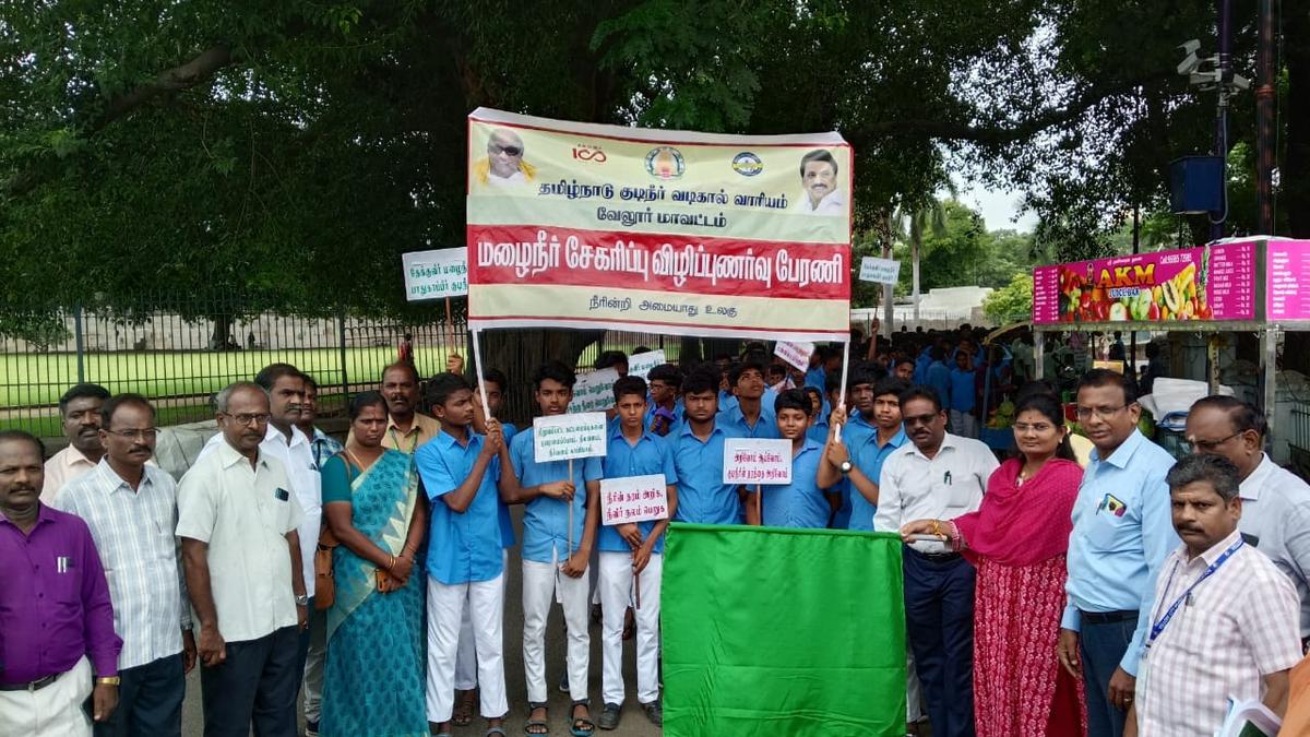 School Students take out awareness rally on rainwater harvesting