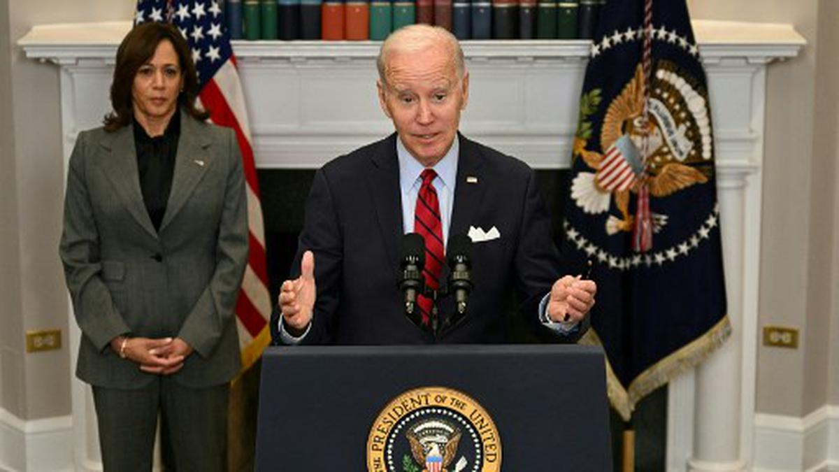 Biden toughens border, offers legal path for 30,000 people a month