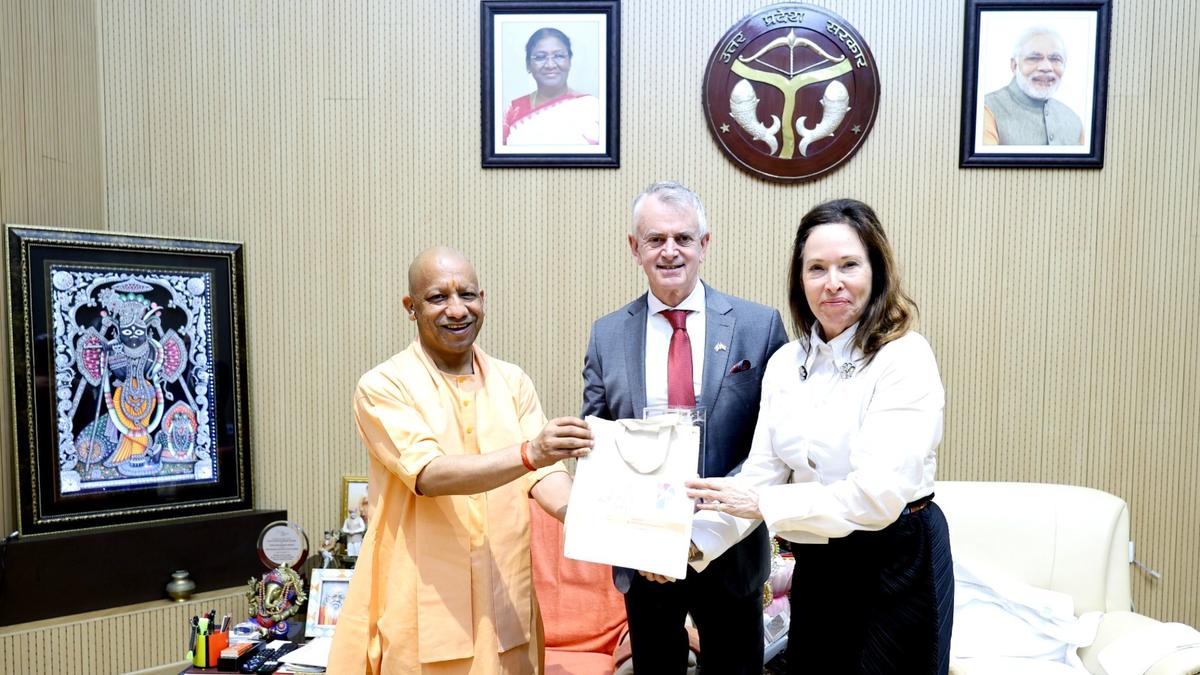 Canadian High Commissioner meets Uttar Pradesh CM Yogi to discuss investment