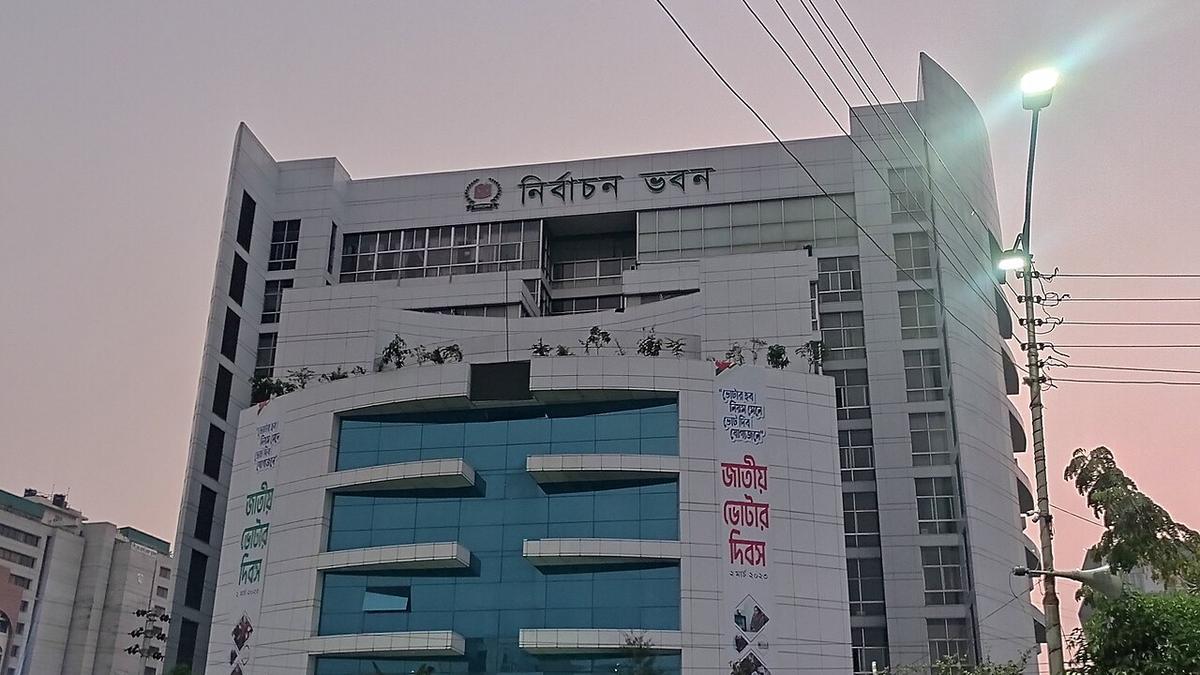 https://th-i.thgim.com/public/news/national/dtm7ic/article69720962.ece/alternates/LANDSCAPE_1200/BangladeshEC.jpg