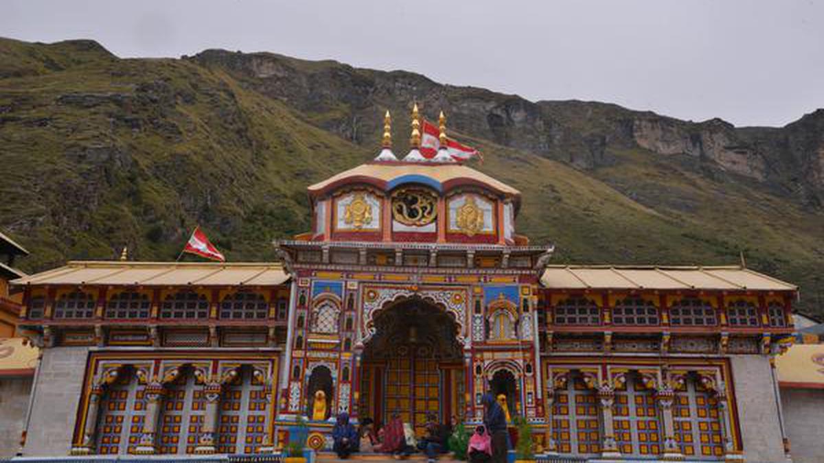 Uttarakhand CM urges officials to speed up work on Kedarnath-Badrinath temples