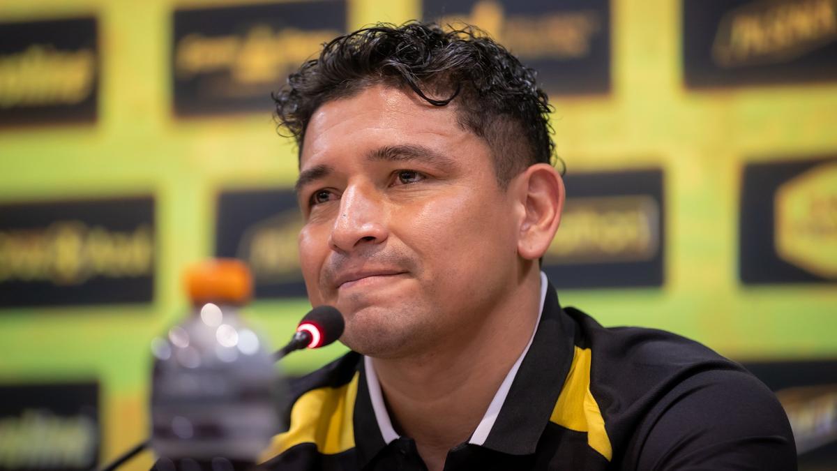 Pesepakbola Mario Pineida ditembak mati dalam serangan yang nyata: polisi Ekuador