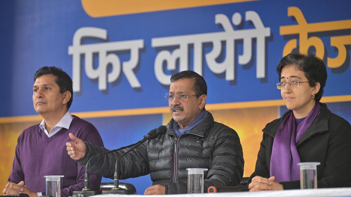 Kejriwal promises ₹18,000 honorarium for temple, gurdwara priests if AAP is re-elected in Delhi