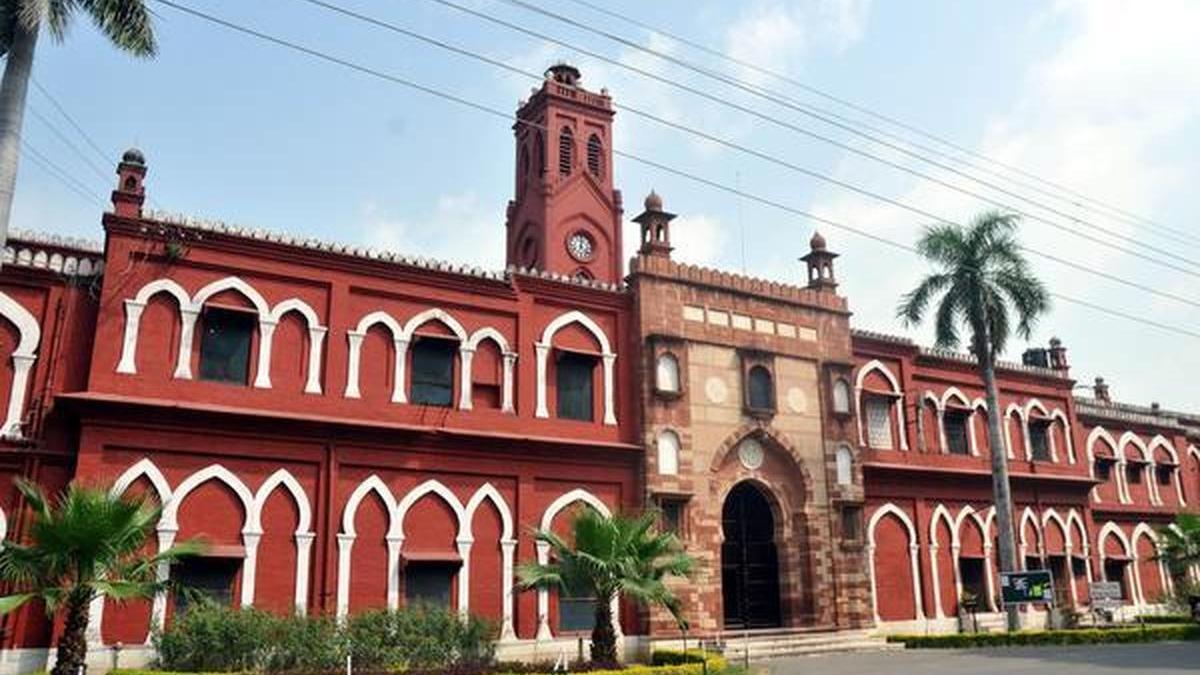 https://th-i.thgim.com/public/news/national/erscb1/article70241434.ece/alternates/LANDSCAPE_1200/THJVNALIGARHMUSLIMUNIVERSITY.jpg