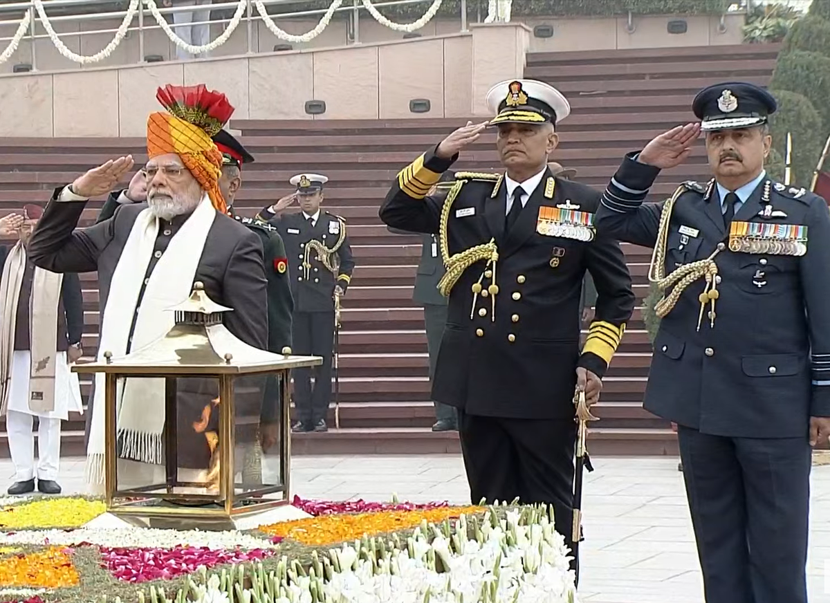 Prime Minister Narendra Modi at the National War Memorial. 