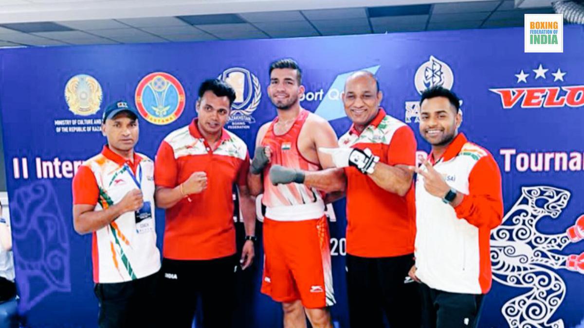 Indian boxer Sumit advances to semifinal of Elorda Cup