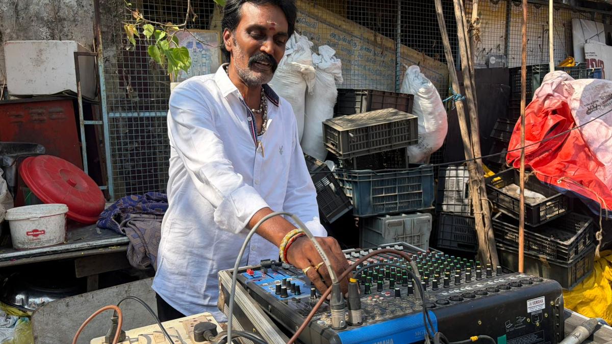 Sound and the fury: essential elements ofelection campaign